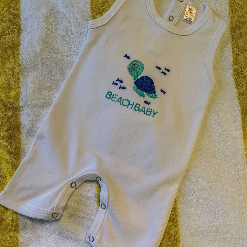 𝅺💚🏖🐢adorable infant tank onesie